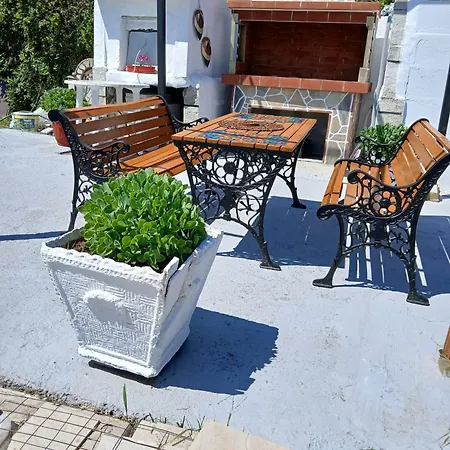 Lingo Garden House