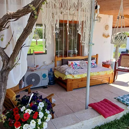 Lingo Garden House Prázdninový dům Nea Iraklia